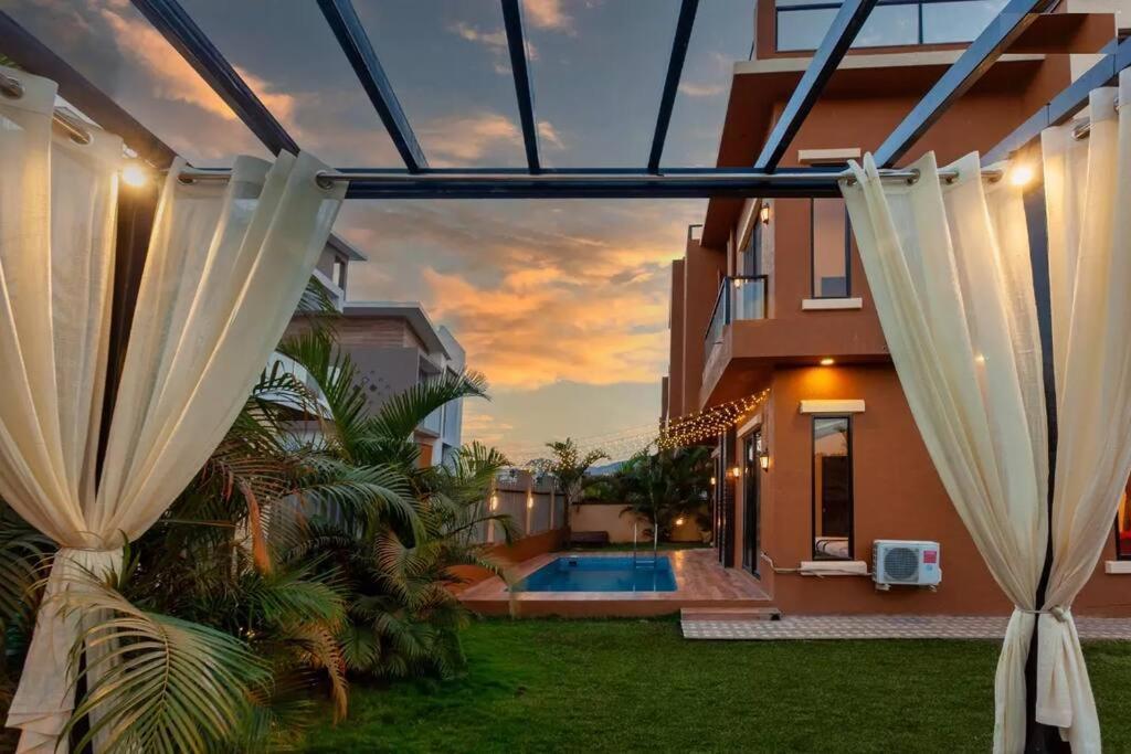 Martini Villa By Aquastay Лонавала Экстерьер фото